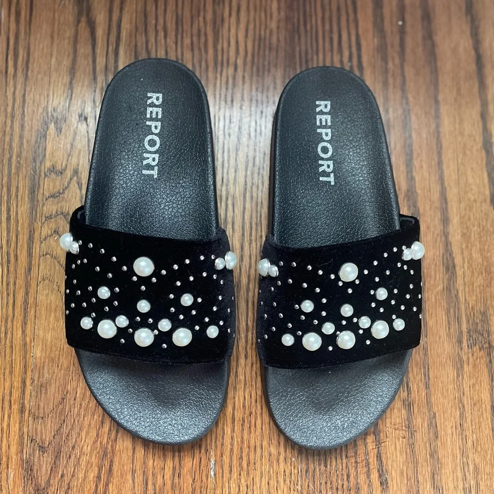 Host Pick! 💖✨🩷 Report women’s beaded slides size 7. Never worn! - Picture 1 of 2